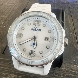 FOSSIL CE 5009 WHITE CERAMIC CASE SILICONE BAND BLUE DIAL ACCENTS